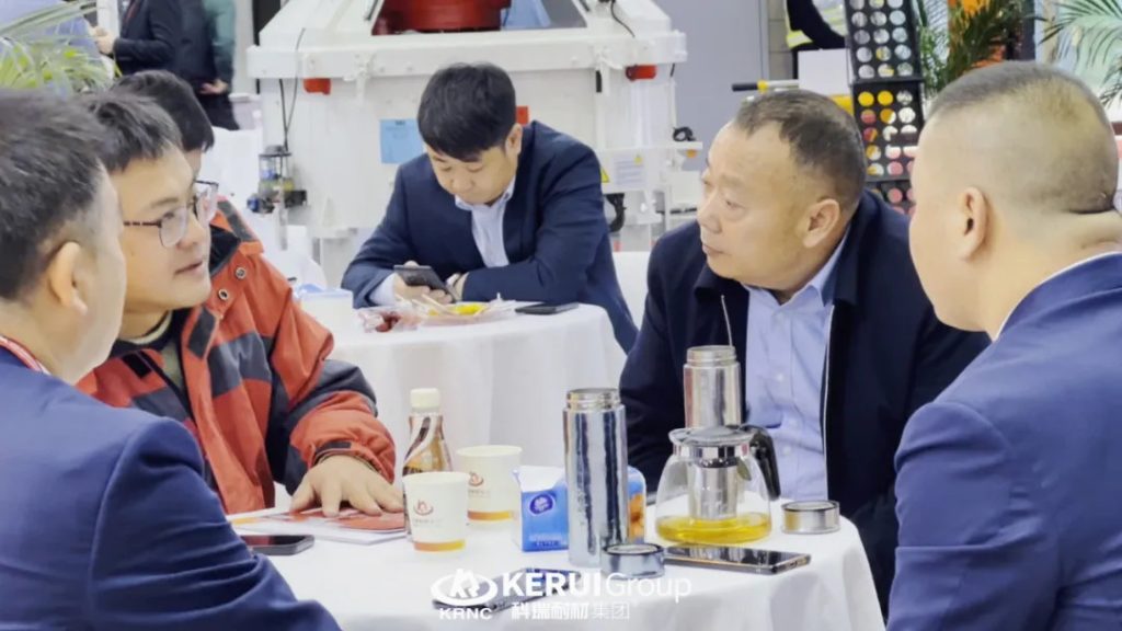 直击现场 | B体育官方网站入口_b体育耐材第十届上海国际耐火材料展览会第二天精彩继续~