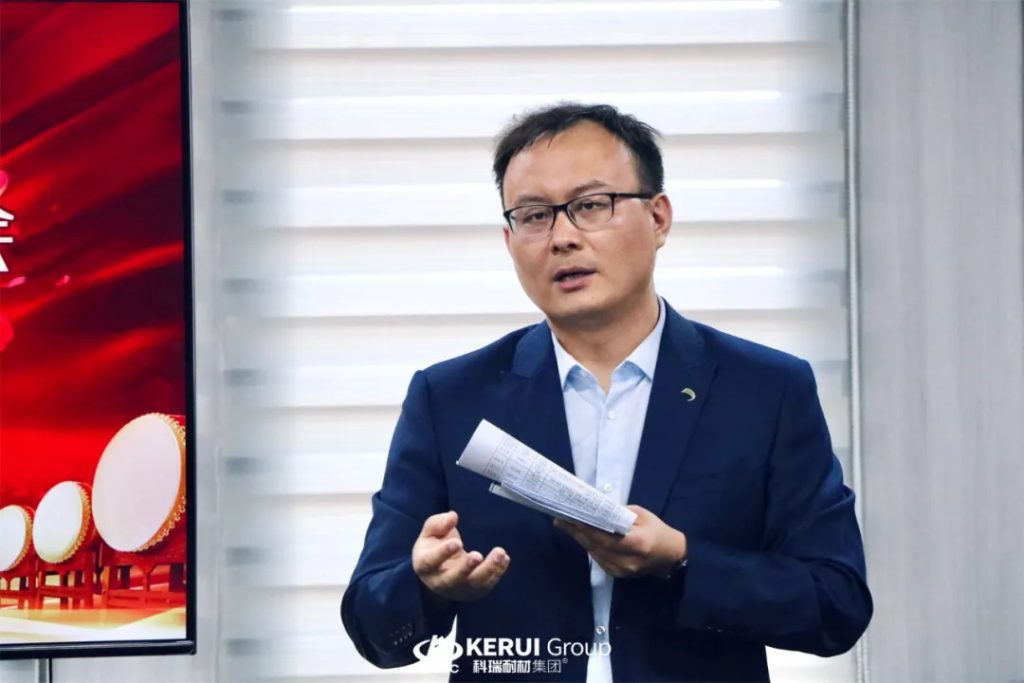 『聚合力,决胜收官战』B体育官方网站入口_b体育耐材召开10月月度总结表彰大会