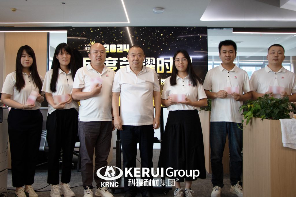 【乘风破浪·筑梦前行】B体育官方网站入口_b体育耐材举行8月月度总结暨表彰大会