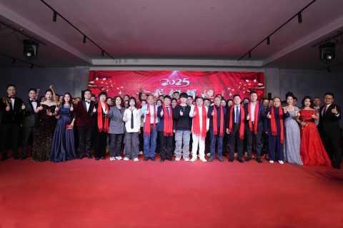 廿载铸辉煌，灵蛇迎新篇 | B体育官方网站入口_b体育耐材2025年会盛典圆满收官！